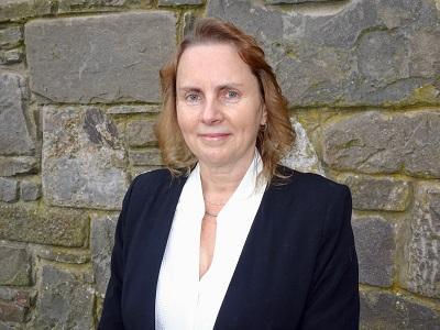 Photograph of Professor Liz Bacon